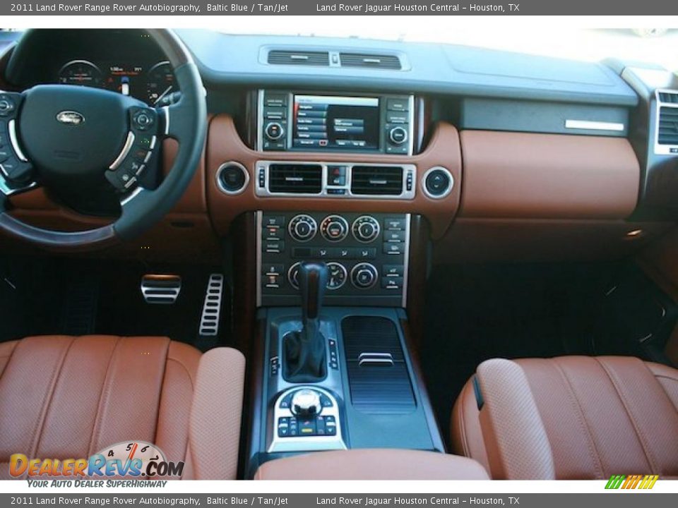 Dashboard of 2011 Land Rover Range Rover Autobiography Photo #5