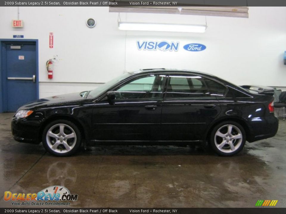 2009 Subaru Legacy 2.5i Sedan Obsidian Black Pearl / Off Black Photo #11