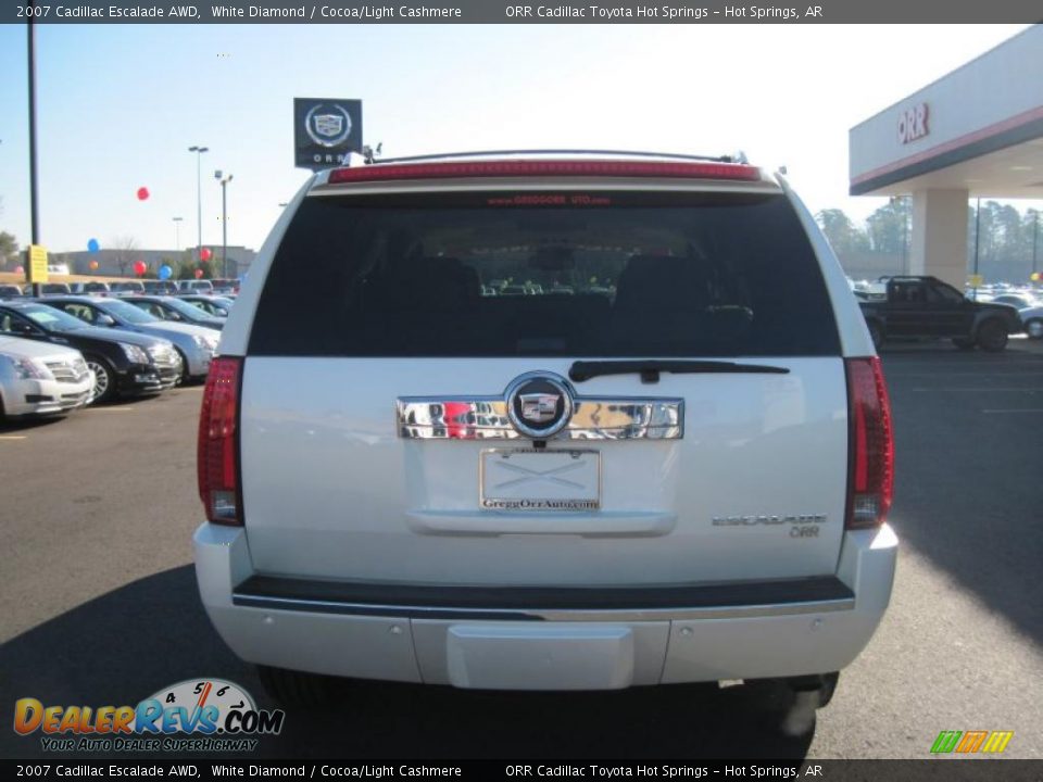 2007 Cadillac Escalade AWD White Diamond / Cocoa/Light Cashmere Photo #4