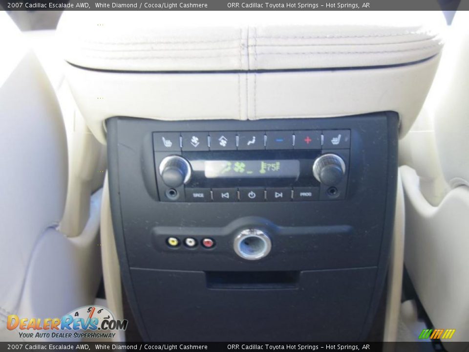 2007 Cadillac Escalade AWD White Diamond / Cocoa/Light Cashmere Photo #17