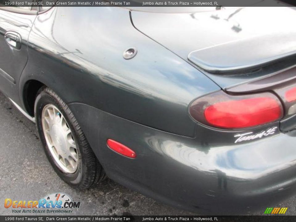 1998 Ford Taurus SE Dark Green Satin Metallic / Medium Prairie Tan Photo #7