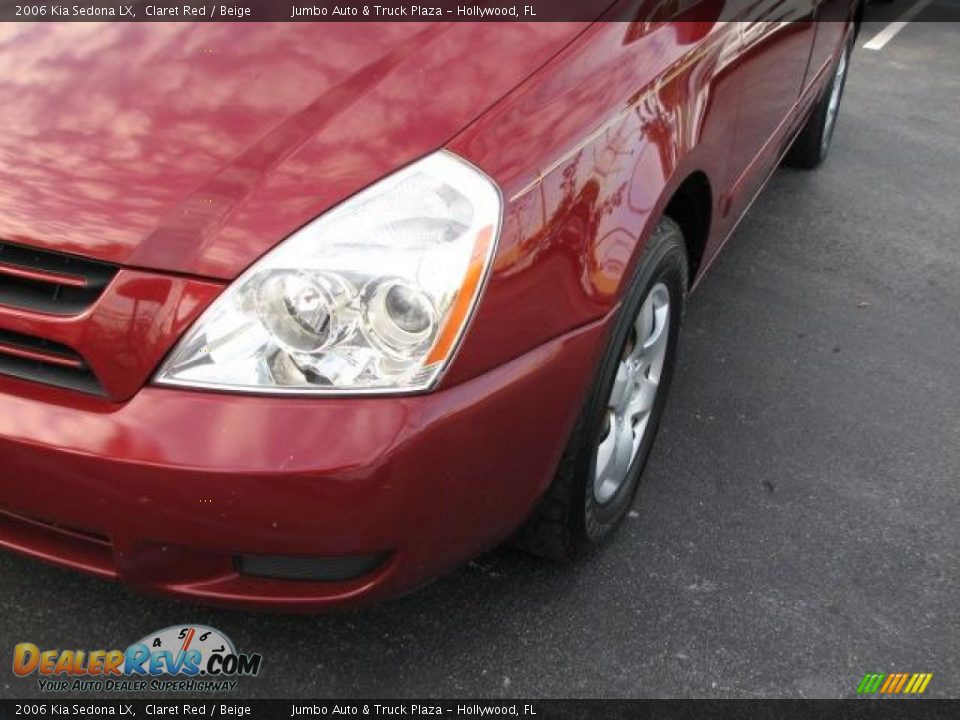 2006 Kia Sedona LX Claret Red / Beige Photo #4
