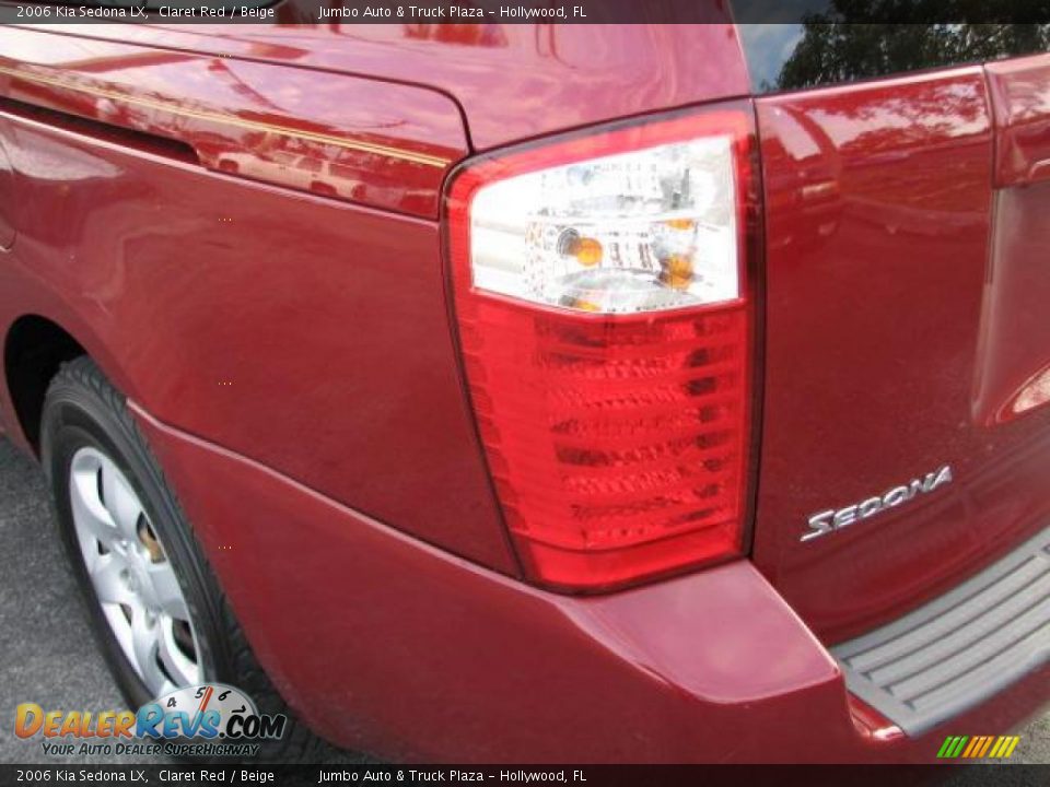 2006 Kia Sedona LX Claret Red / Beige Photo #9