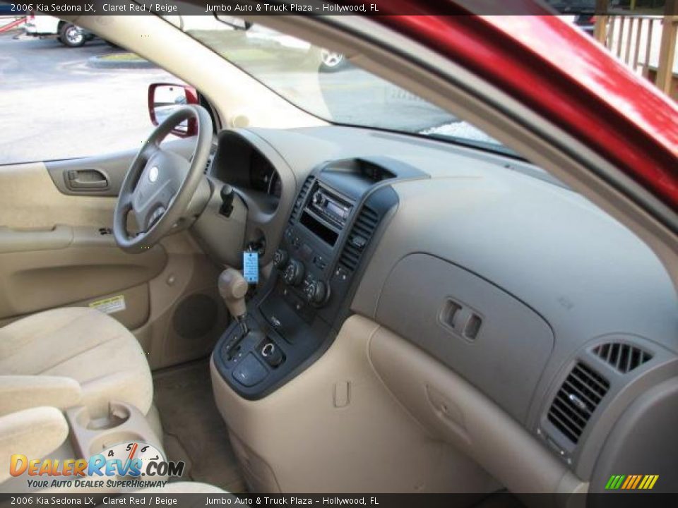 2006 Kia Sedona LX Claret Red / Beige Photo #16