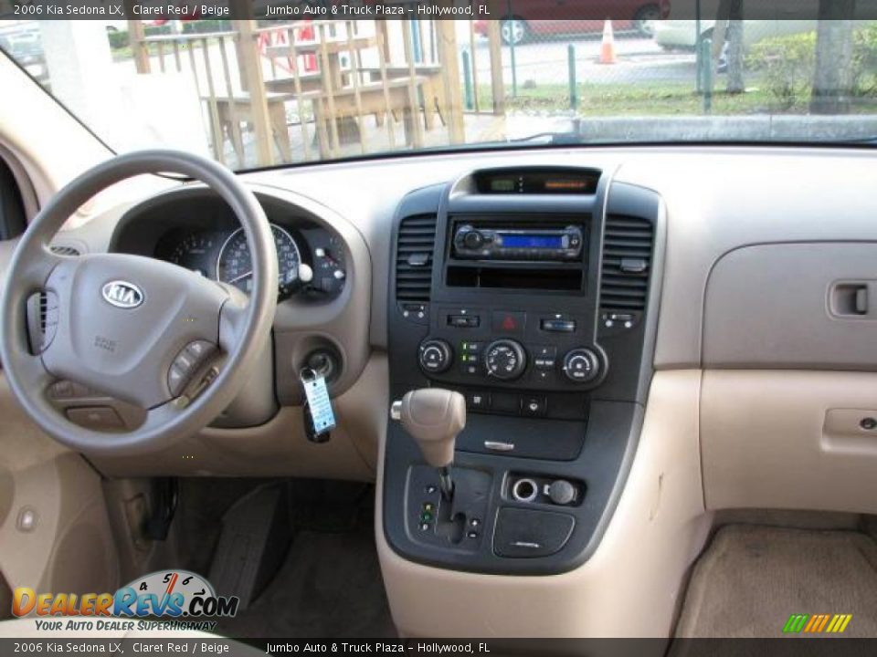 2006 Kia Sedona LX Claret Red / Beige Photo #19