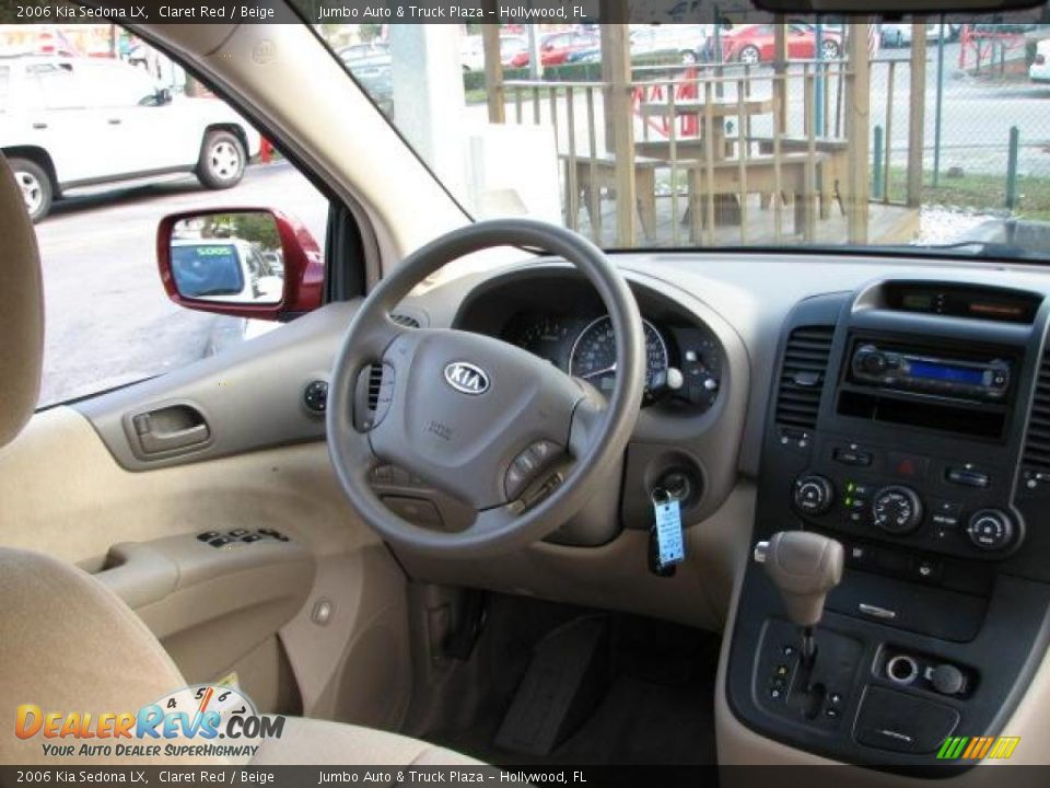 2006 Kia Sedona LX Claret Red / Beige Photo #20