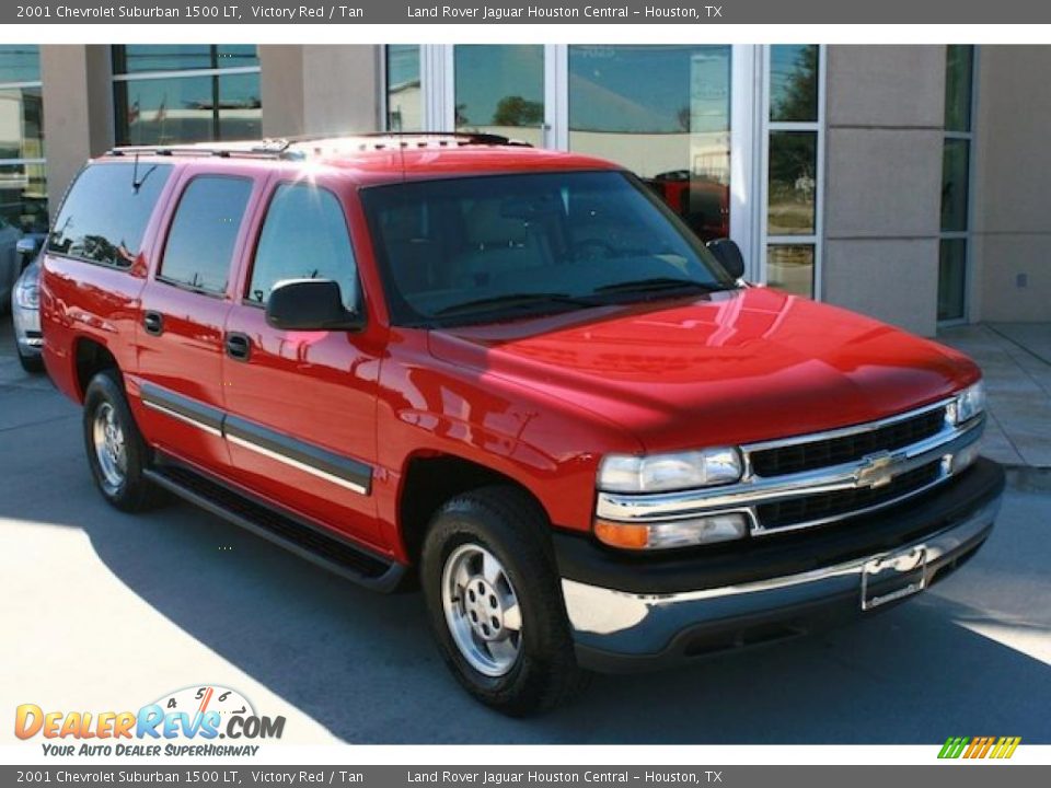 Front 3/4 View of 2001 Chevrolet Suburban 1500 LT Photo #13