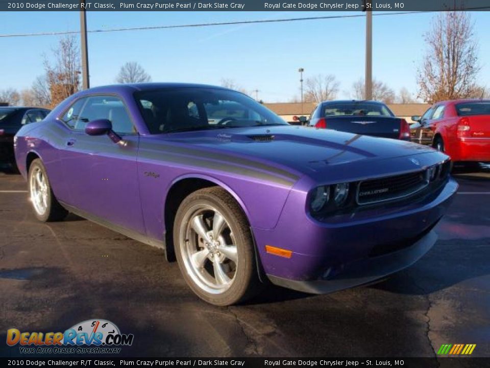 Front 3/4 View of 2010 Dodge Challenger R/T Classic Photo #2