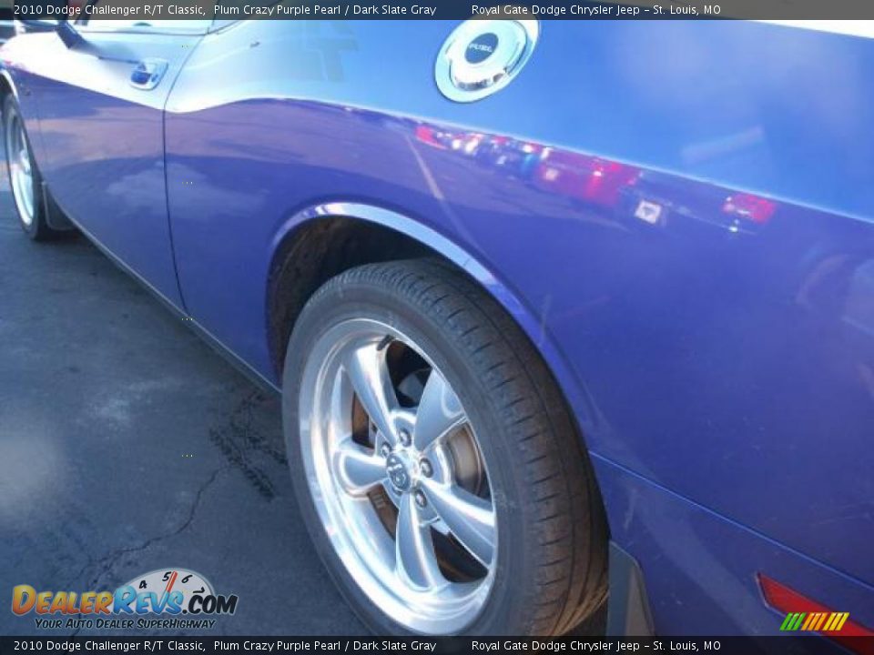 2010 Dodge Challenger R/T Classic Plum Crazy Purple Pearl / Dark Slate Gray Photo #4