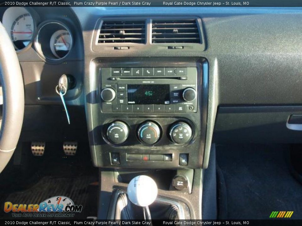 Controls of 2010 Dodge Challenger R/T Classic Photo #12