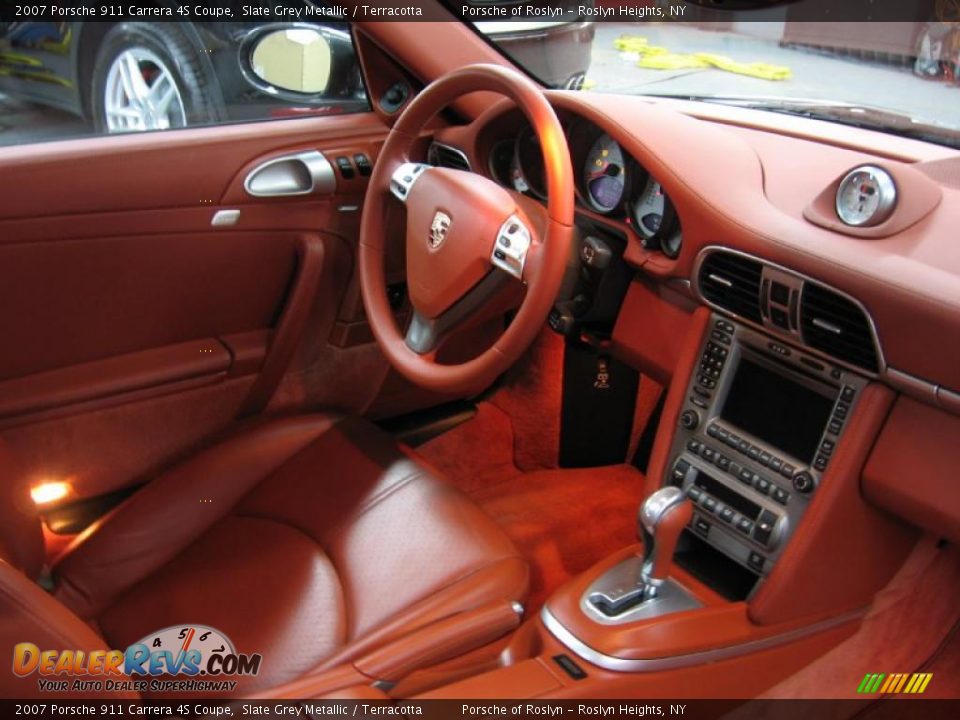 Dashboard of 2007 Porsche 911 Carrera 4S Coupe Photo #13