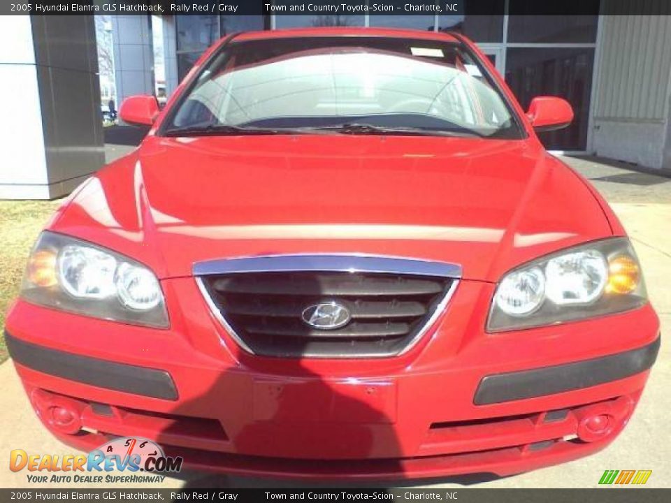 2005 Hyundai Elantra GLS Hatchback Rally Red / Gray Photo #2