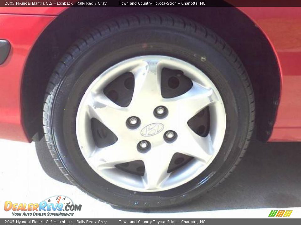 2005 Hyundai Elantra GLS Hatchback Rally Red / Gray Photo #3