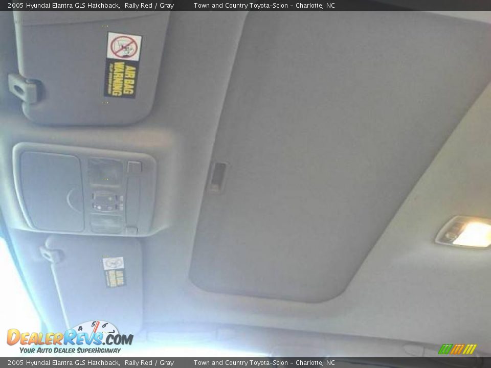 2005 Hyundai Elantra GLS Hatchback Rally Red / Gray Photo #14