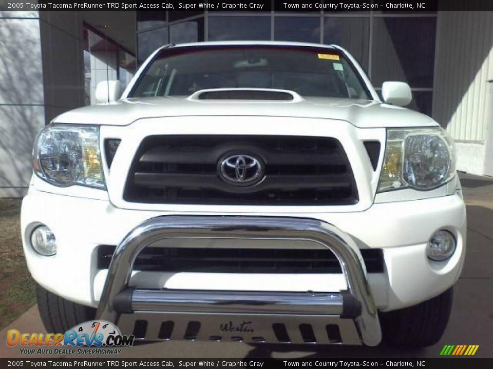 2005 Toyota Tacoma PreRunner TRD Sport Access Cab Super White / Graphite Gray Photo #2