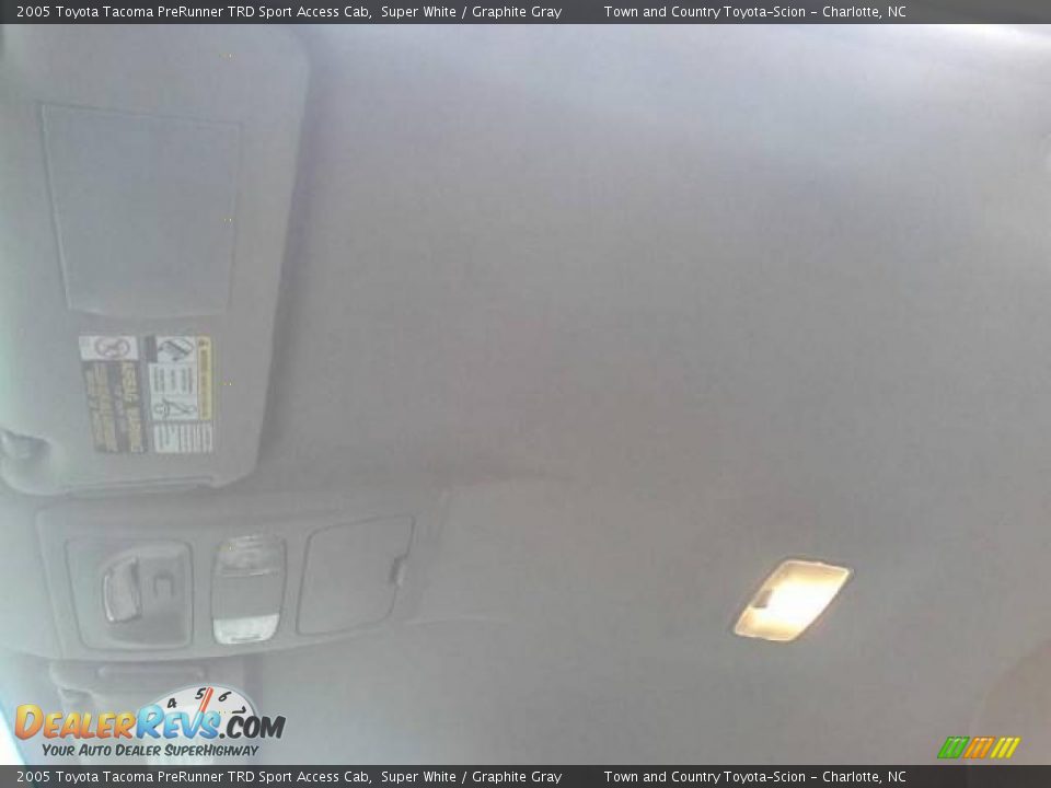 2005 Toyota Tacoma PreRunner TRD Sport Access Cab Super White / Graphite Gray Photo #14