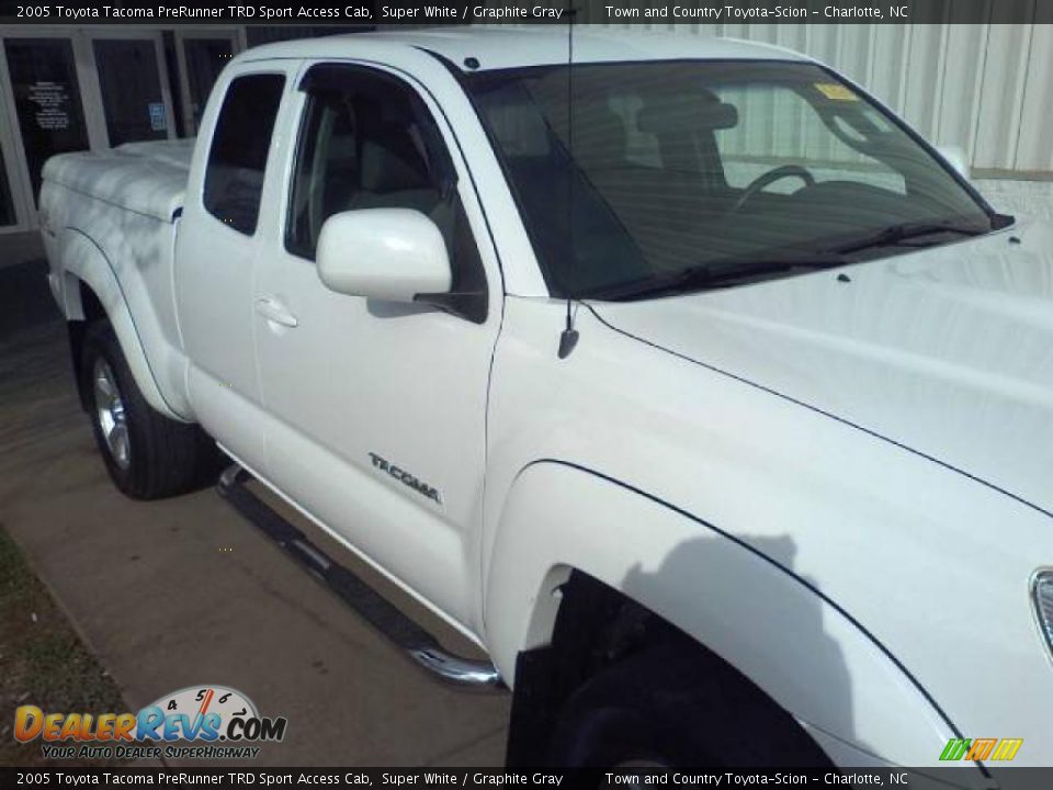 2005 Toyota Tacoma PreRunner TRD Sport Access Cab Super White / Graphite Gray Photo #20
