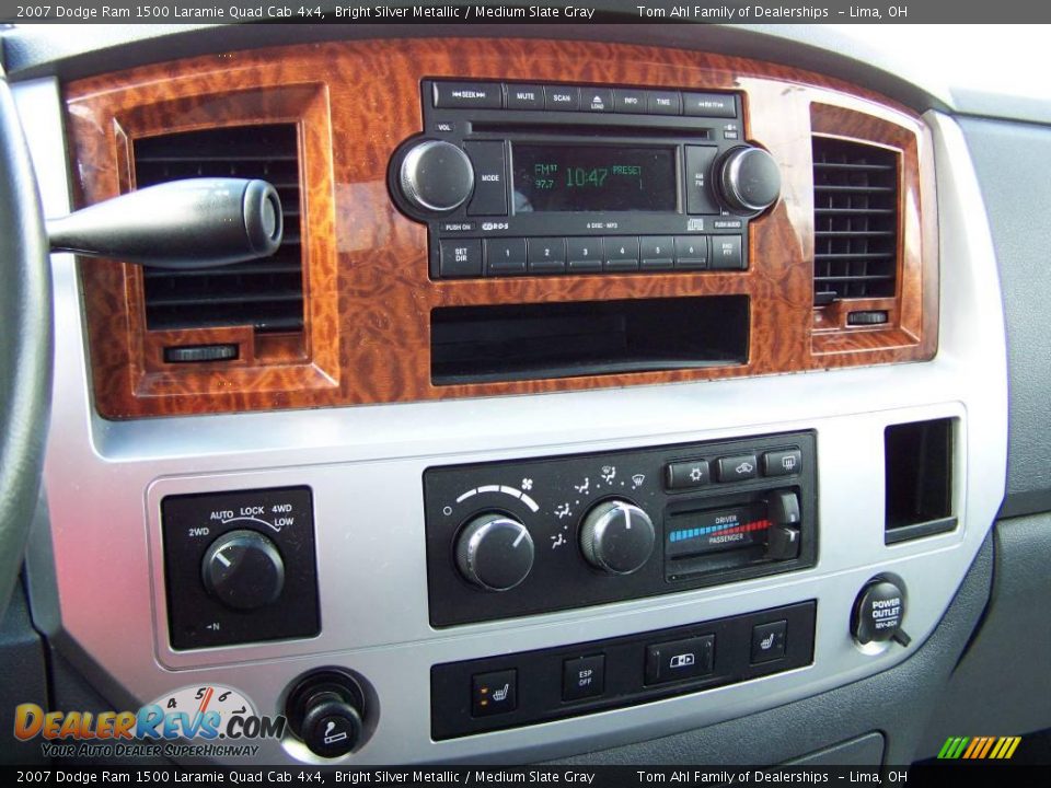 2007 Dodge Ram 1500 Laramie Quad Cab 4x4 Bright Silver Metallic / Medium Slate Gray Photo #19