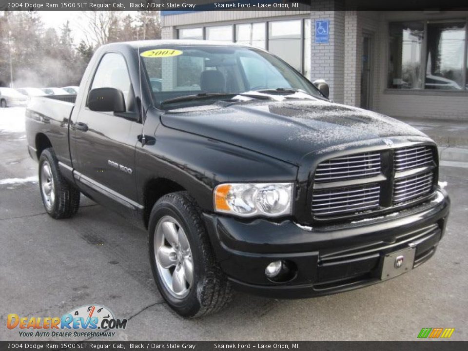 2004 Dodge Ram 1500 SLT Regular Cab Black / Dark Slate Gray Photo #1