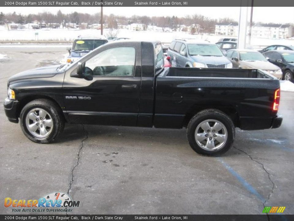 2004 Dodge Ram 1500 SLT Regular Cab Black / Dark Slate Gray Photo #4