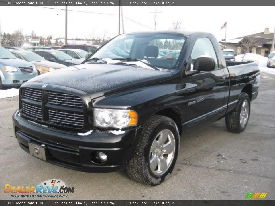 2004 Dodge Ram 1500 SLT Regular Cab Black / Dark Slate Gray Photo #9