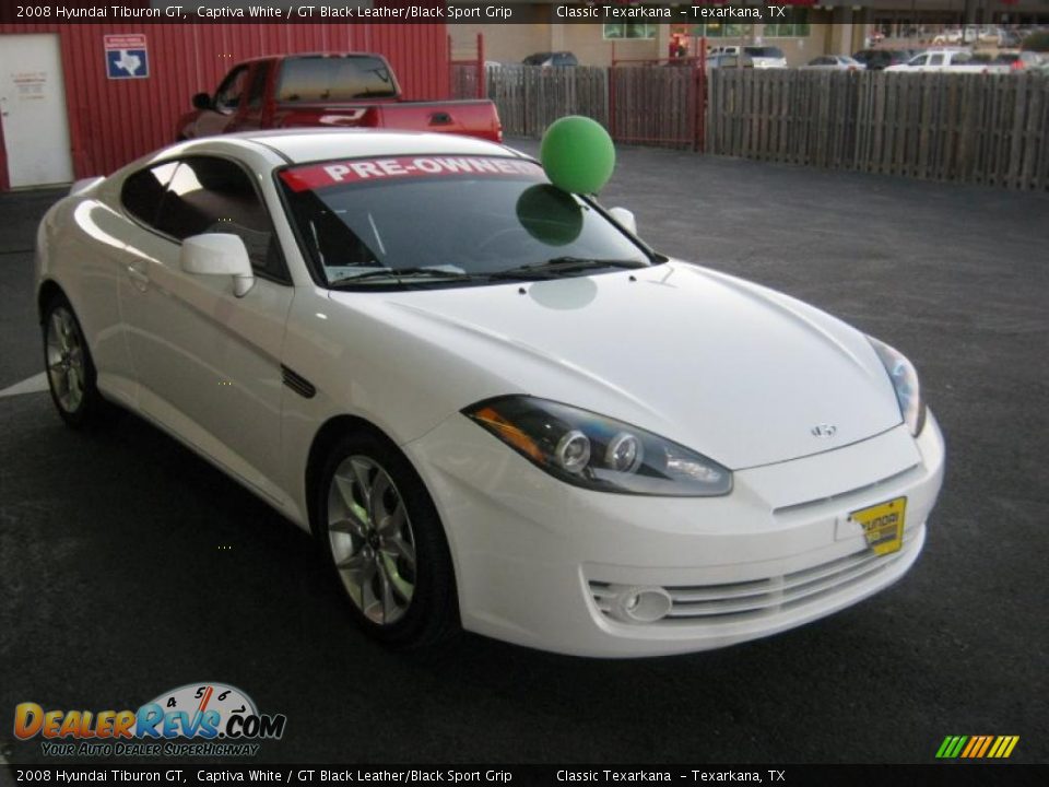 Front 3/4 View of 2008 Hyundai Tiburon GT Photo #7