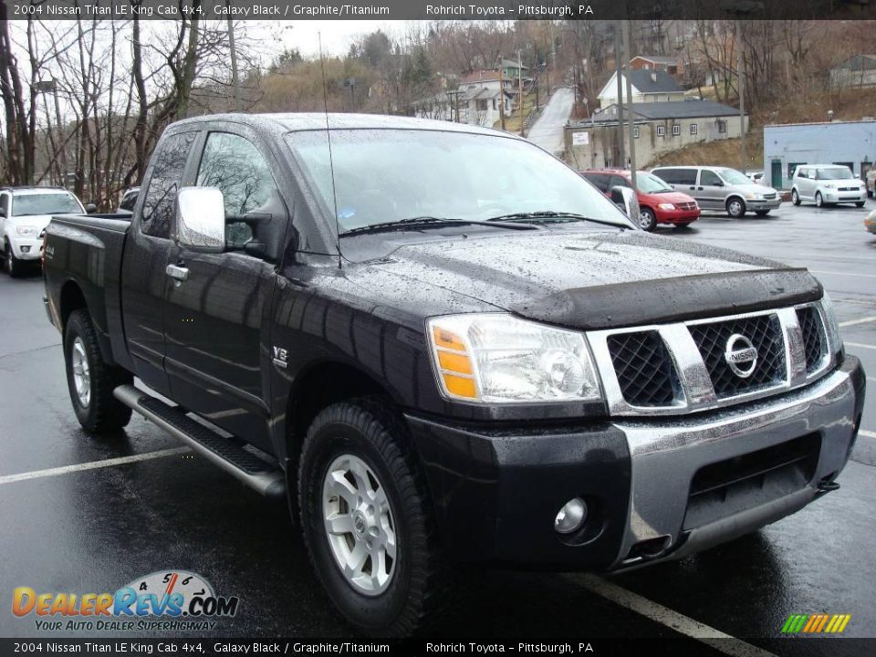 2004 Nissan Titan LE King Cab 4x4 Galaxy Black / Graphite/Titanium Photo #6