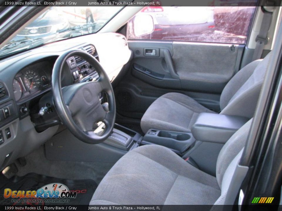 Gray Interior - 1999 Isuzu Rodeo LS Photo #19