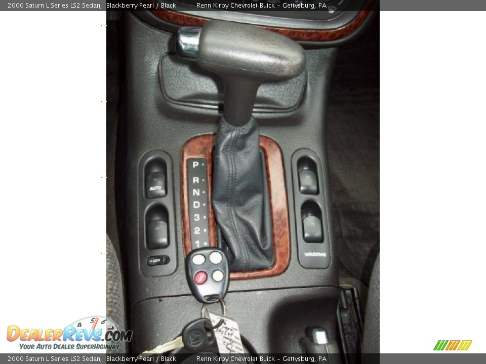 2000 Saturn L Series LS2 Sedan Shifter Photo #8