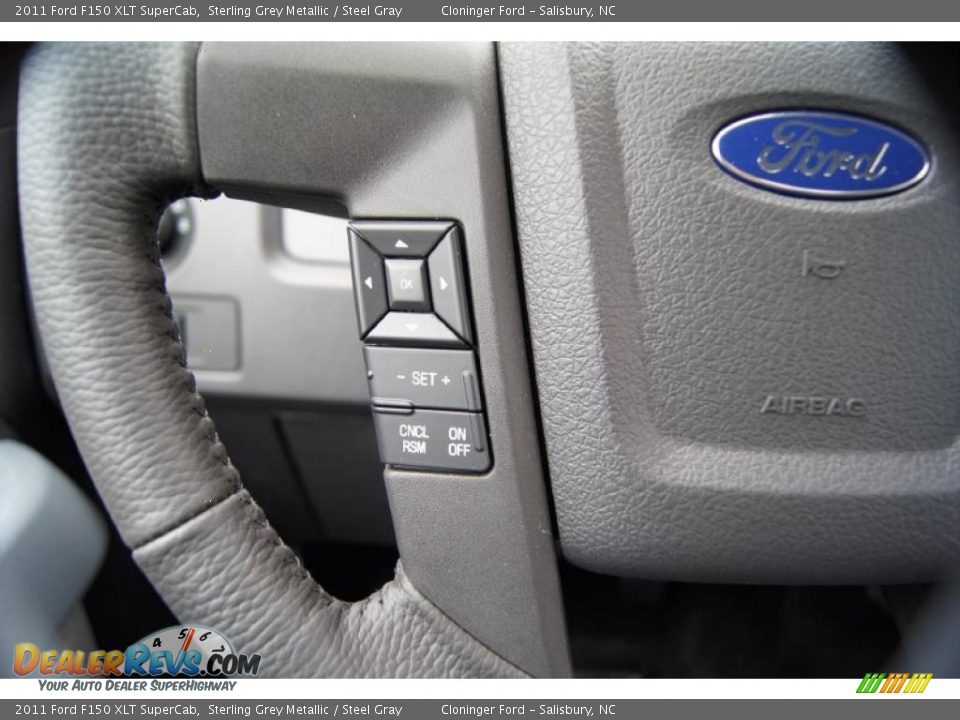 Controls of 2011 Ford F150 XLT SuperCab Photo #24
