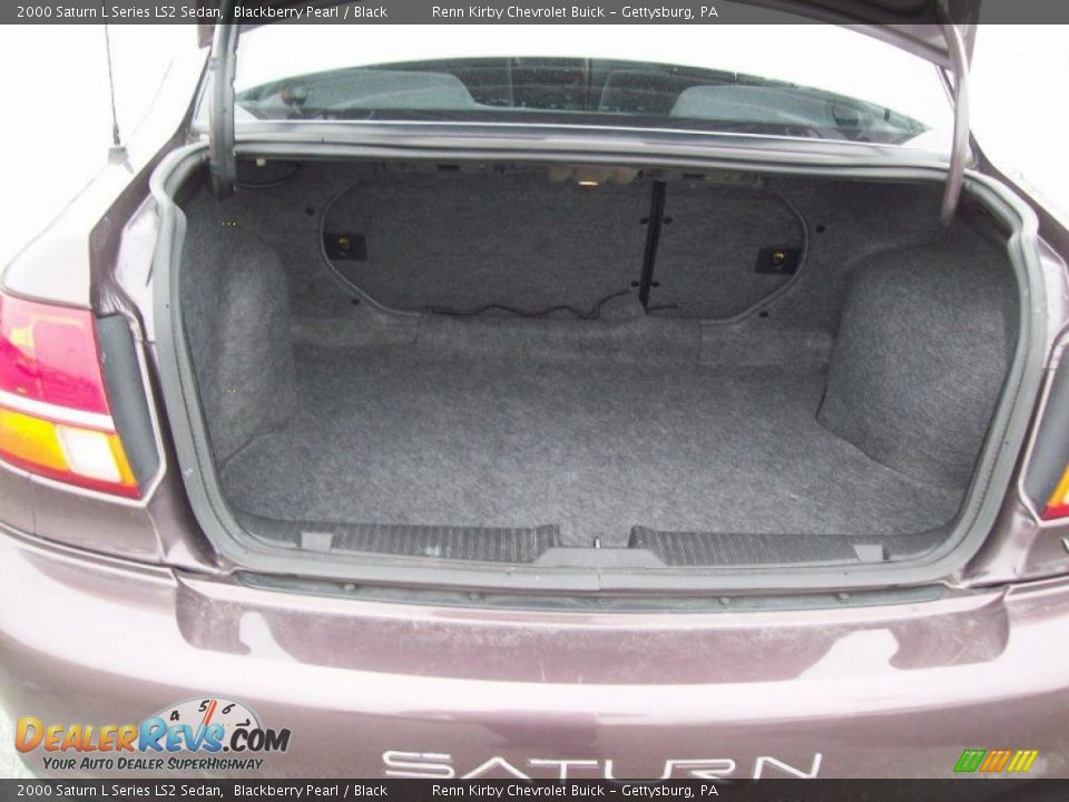 2000 Saturn L Series LS2 Sedan Trunk Photo #15