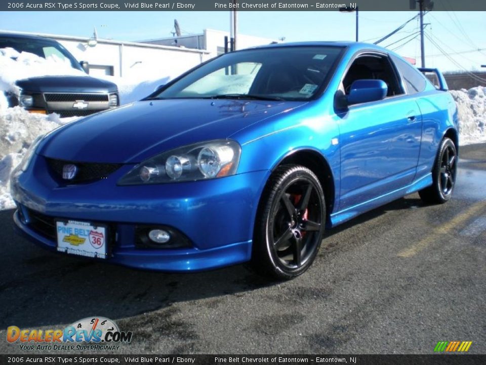 Front 3/4 View of 2006 Acura RSX Type S Sports Coupe Photo #1