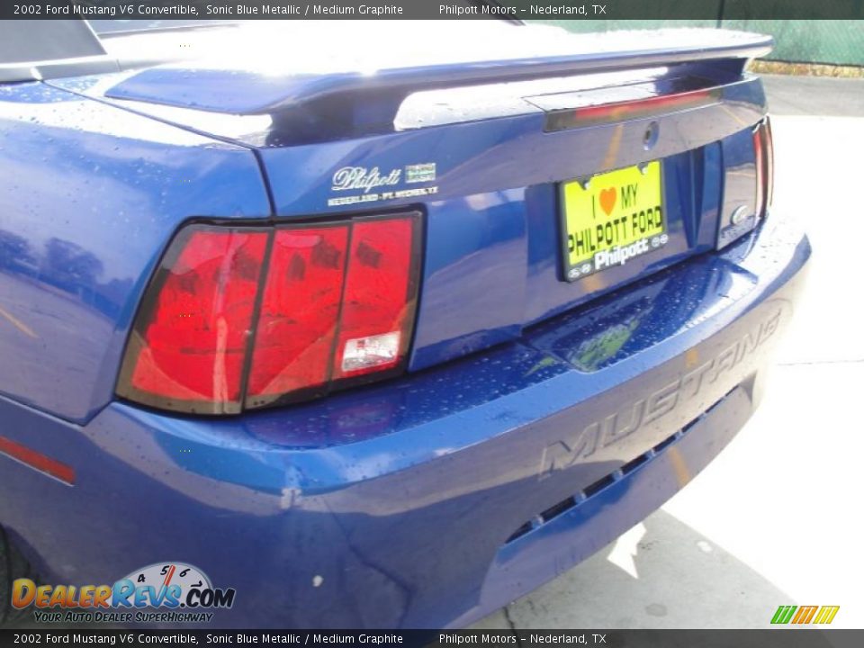 2002 Ford Mustang V6 Convertible Sonic Blue Metallic / Medium Graphite Photo #19