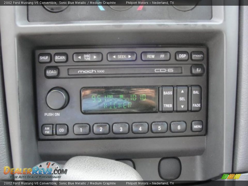 Controls of 2002 Ford Mustang V6 Convertible Photo #33