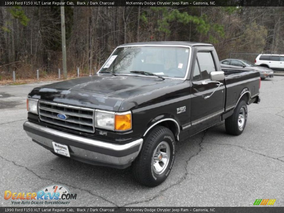 Front 3/4 View of 1990 Ford F150 XLT Lariat Regular Cab Photo #1