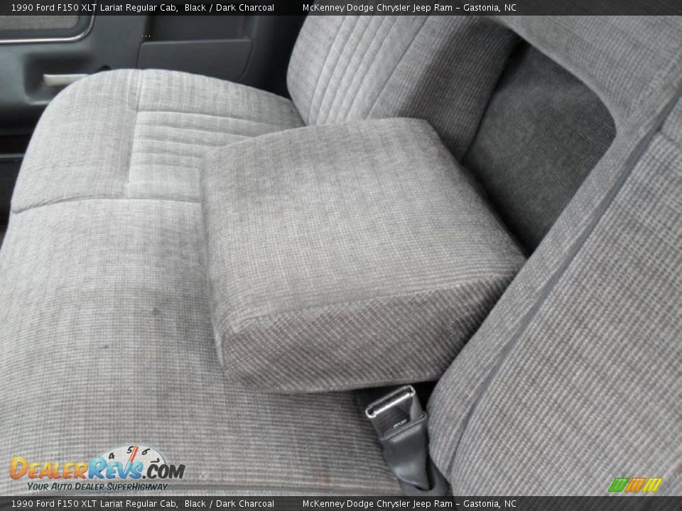 Front Seat of 1990 Ford F150 XLT Lariat Regular Cab Photo #9