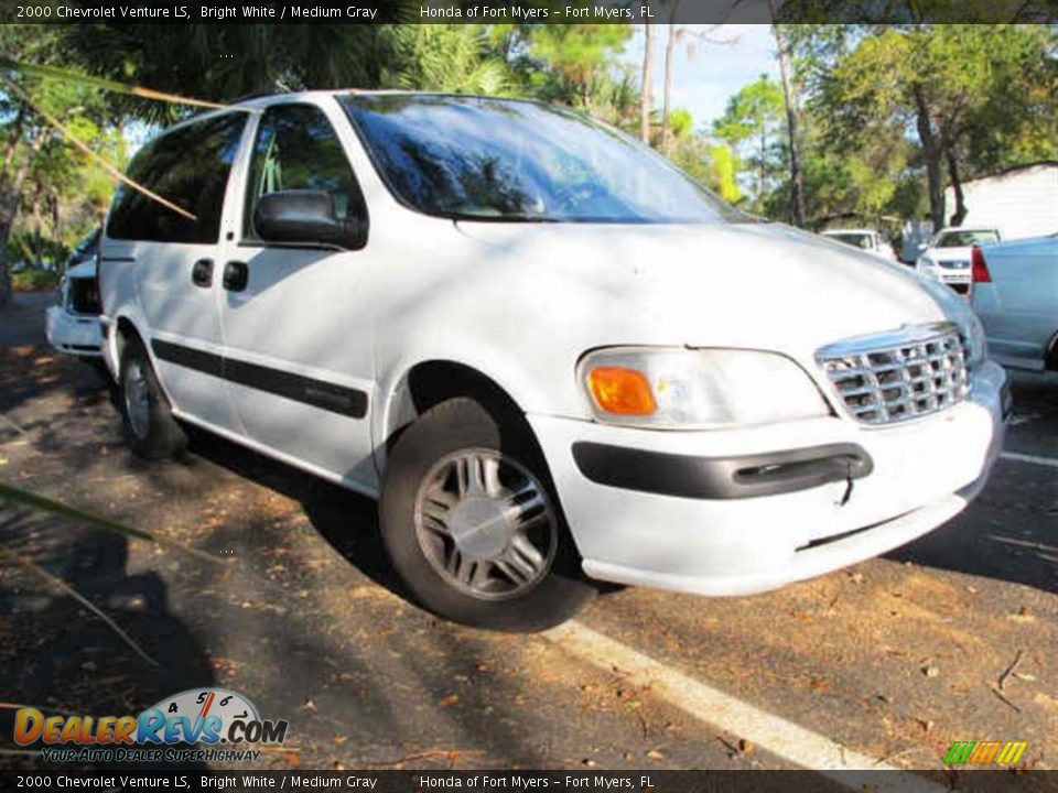 2000 Chevrolet Venture LS Bright White / Medium Gray Photo #1