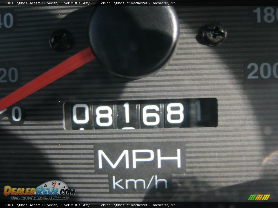 2001 Hyundai Accent GL Sedan Silver Mist / Gray Photo #3