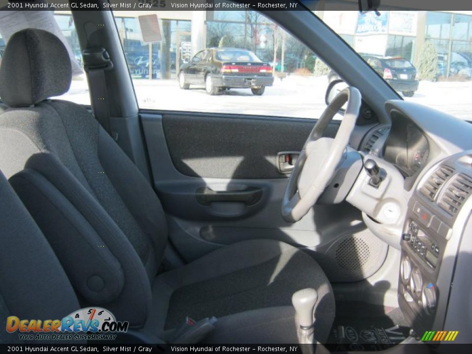 2001 Hyundai Accent GL Sedan Silver Mist / Gray Photo #7