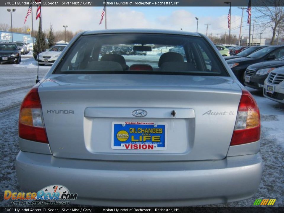 2001 Hyundai Accent GL Sedan Silver Mist / Gray Photo #13