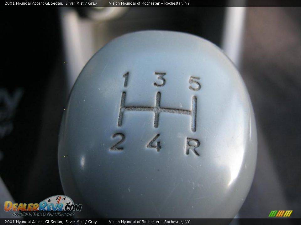2001 Hyundai Accent GL Sedan Shifter Photo #18