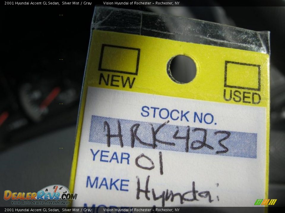 2001 Hyundai Accent GL Sedan Silver Mist / Gray Photo #24