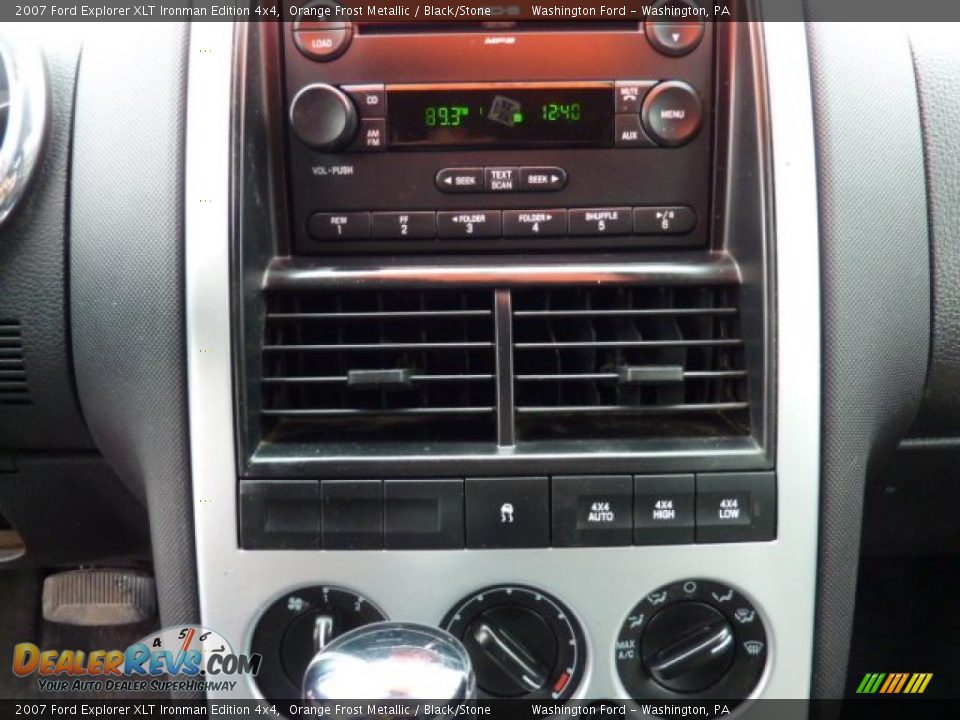 Controls of 2007 Ford Explorer XLT Ironman Edition 4x4 Photo #18