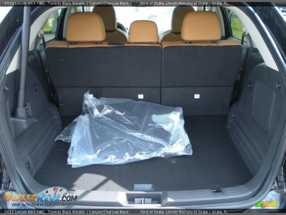 2011 Lincoln MKX FWD Tuxedo Black Metallic / Canyon/Charcoal Black Photo #11