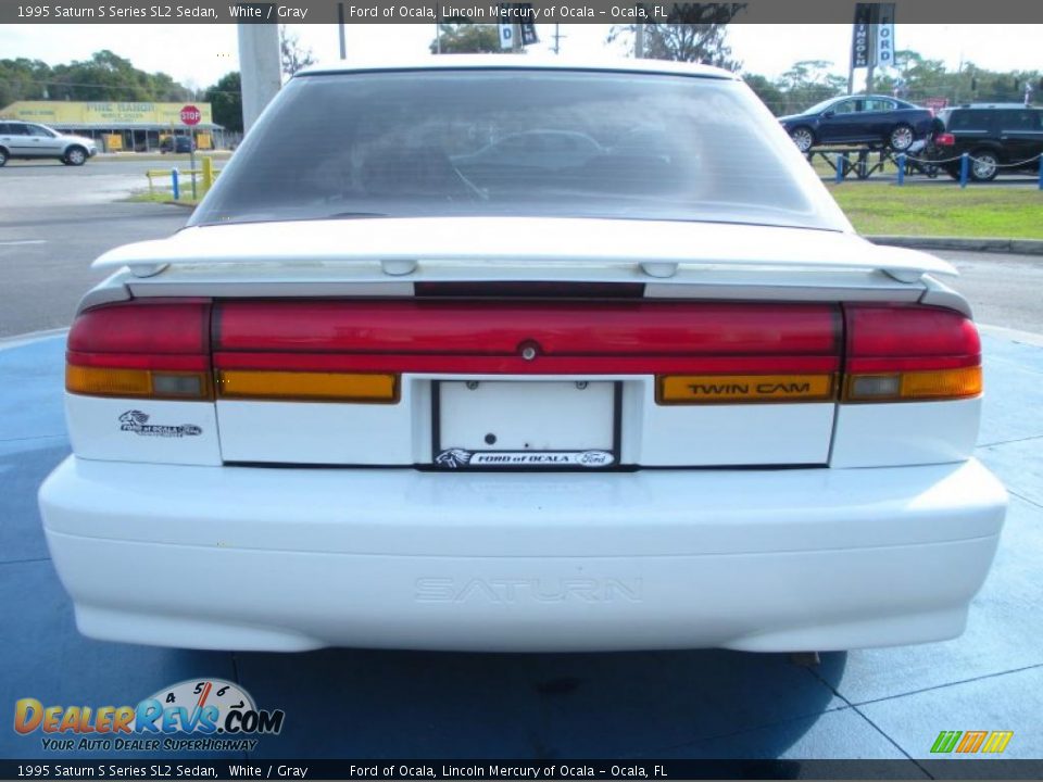 1995 Saturn S Series SL2 Sedan White / Gray Photo #4