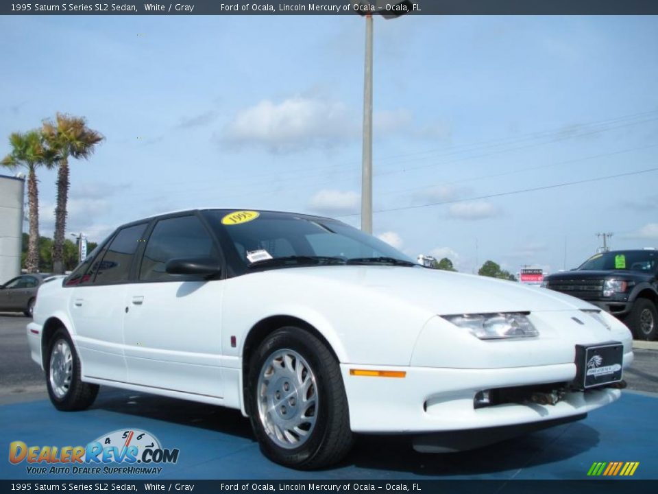 1995 Saturn S Series SL2 Sedan White / Gray Photo #7