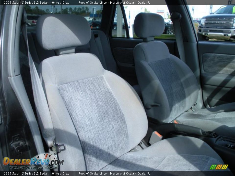 1995 Saturn S Series SL2 Sedan White / Gray Photo #16