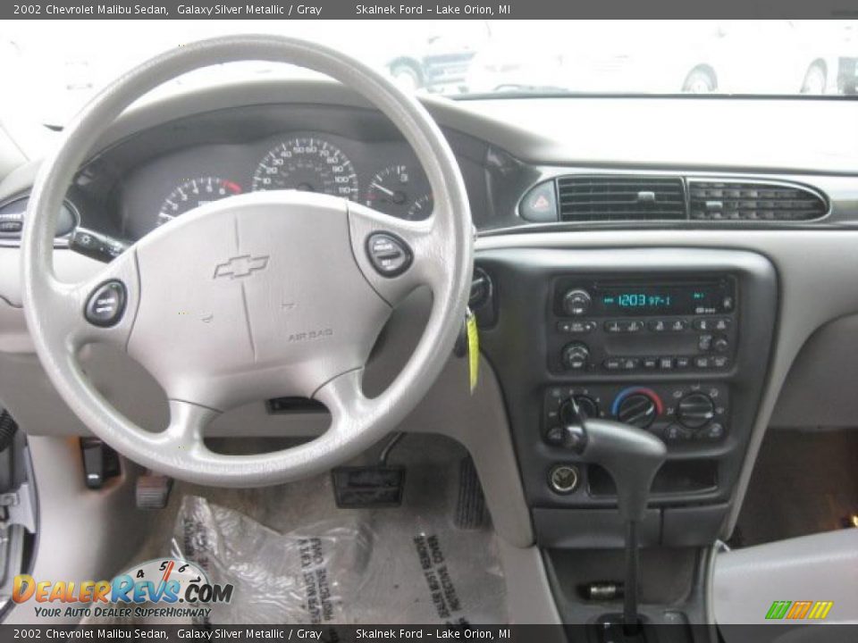 2002 Chevrolet Malibu Sedan Galaxy Silver Metallic / Gray Photo #4