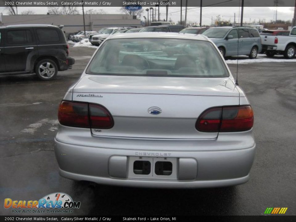 2002 Chevrolet Malibu Sedan Galaxy Silver Metallic / Gray Photo #8