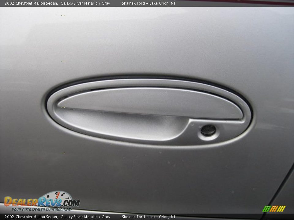 2002 Chevrolet Malibu Sedan Galaxy Silver Metallic / Gray Photo #18